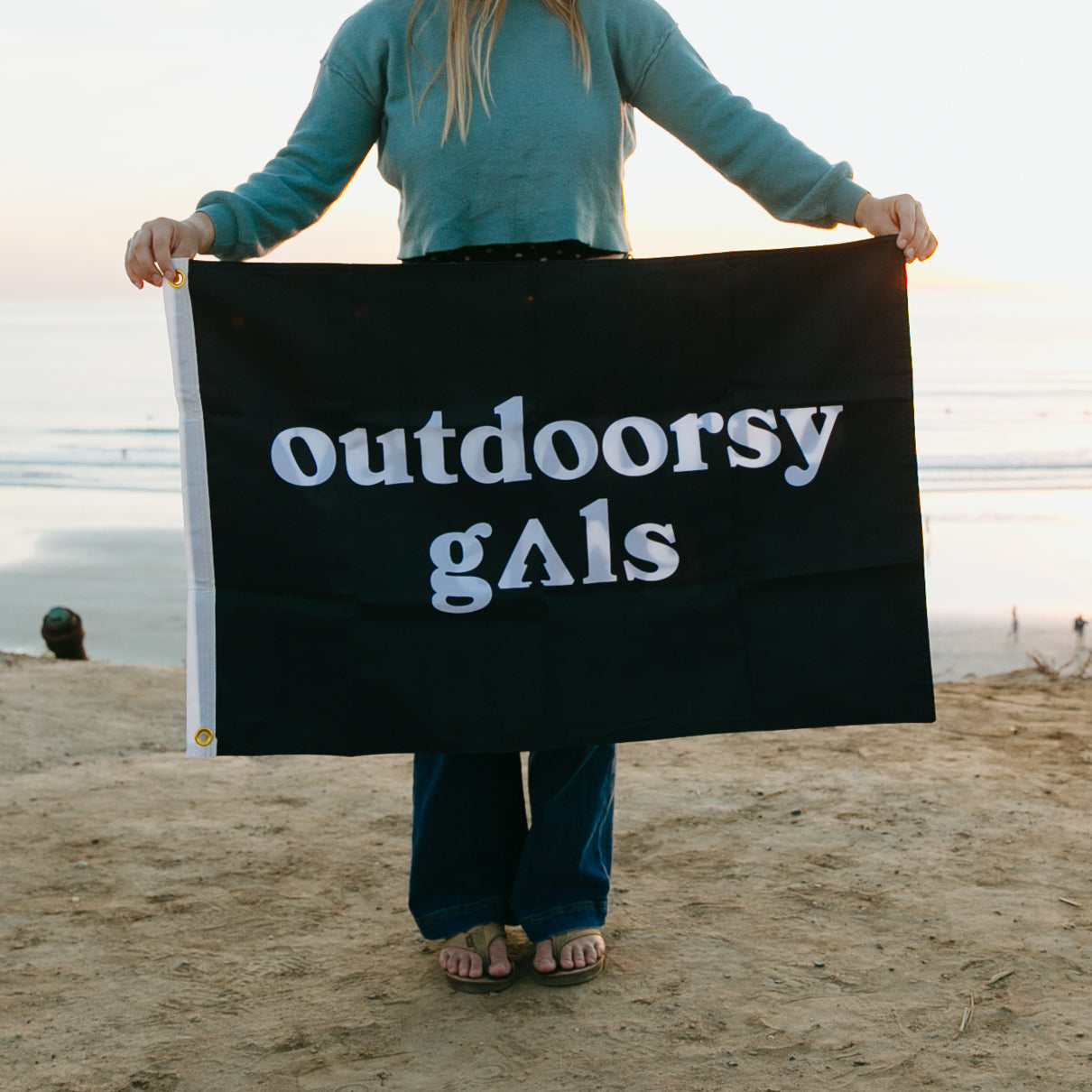 Outdoorsy Gals Flag
